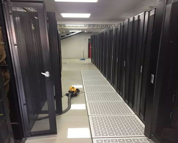 如何有效防御ARP攻击的美国高防服务器选择